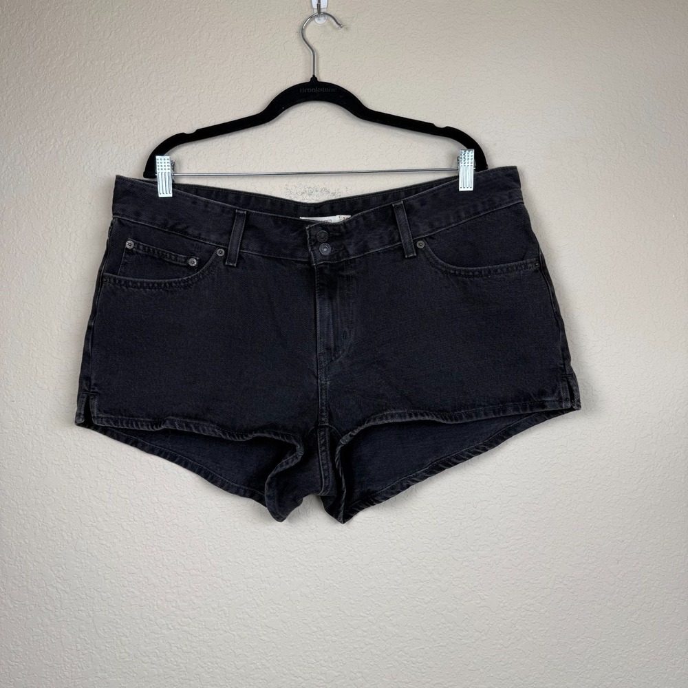Levi's Superlow Jeans Shorts Women's Sz 34 Black Low Rise 100% Cotton